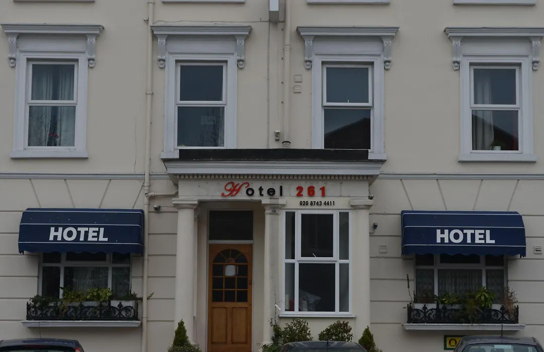 Hotel 261-1